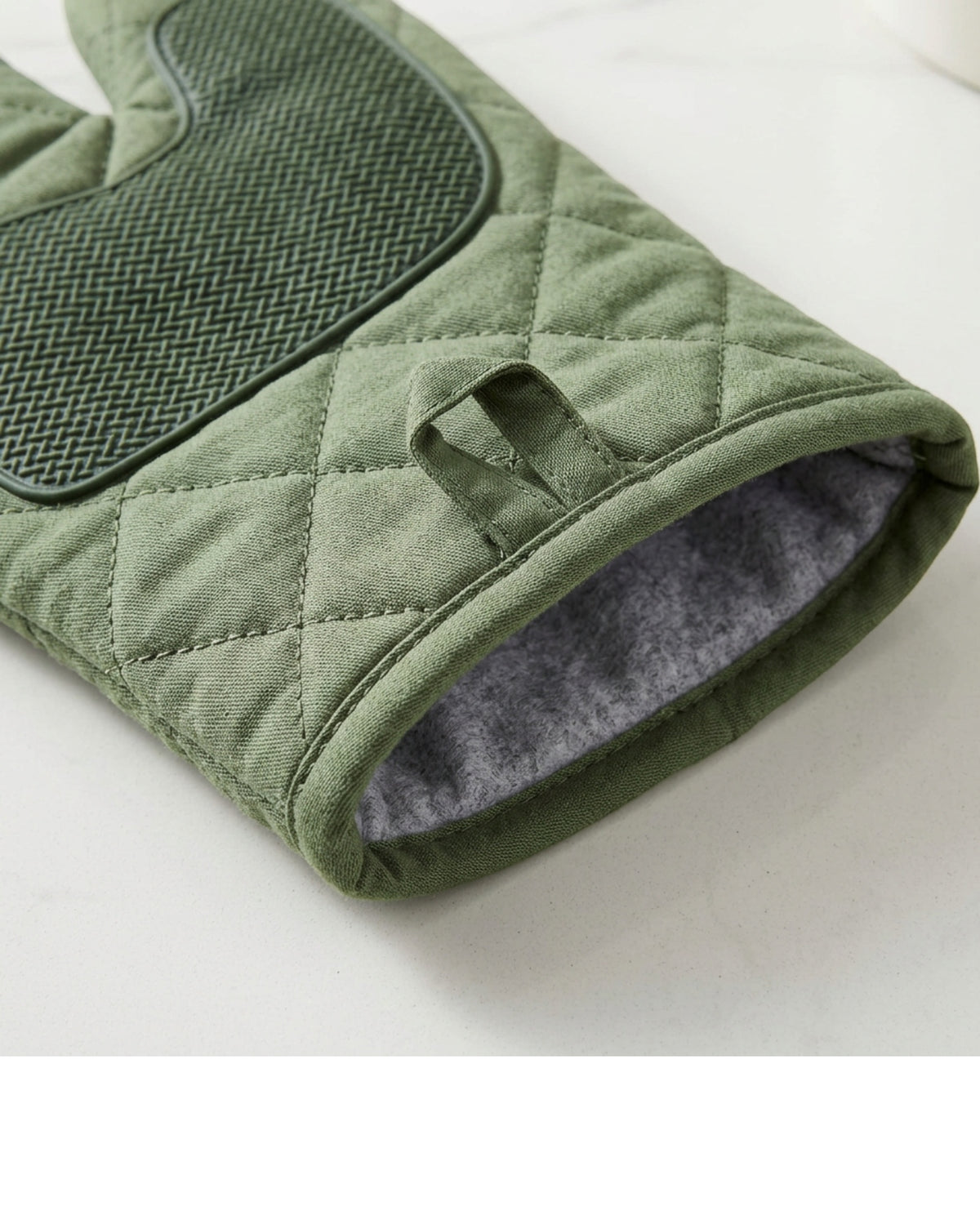 Novoa Quilted Oven Mitt Pair 32 cm Moss Green - Detail view