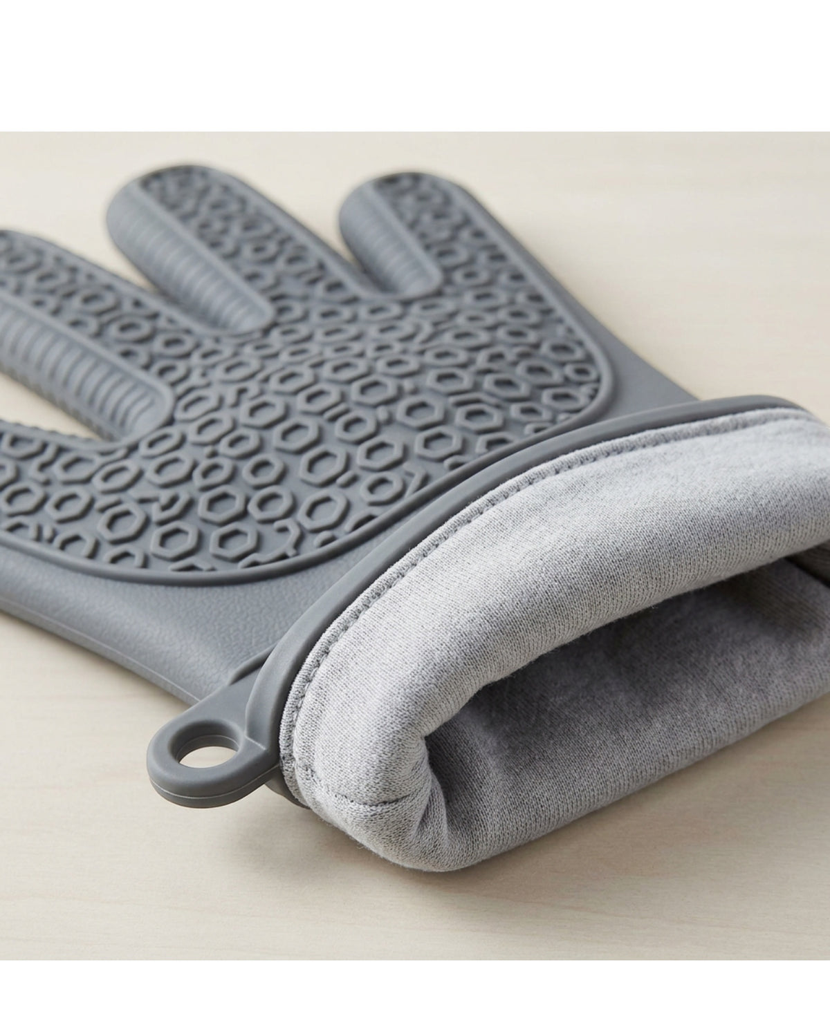 Novoa Five-Finger Silicone Oven Glove Pair 36 cm Graphite - Detail view